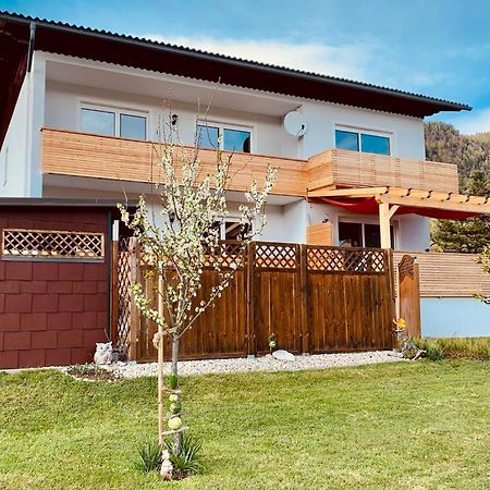 Ferienwohnung Resi Mit Traumhaftem Seepanorama Штайндорф-ам-Оссиахер-Зее Экстерьер фото
